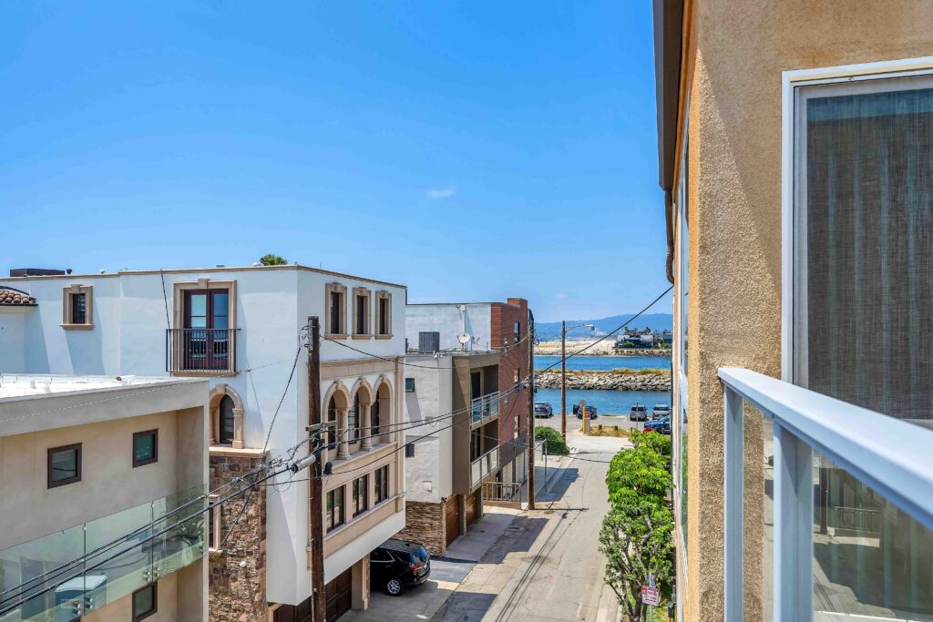 15 63rd Ave 15 15 63rd Ave 15