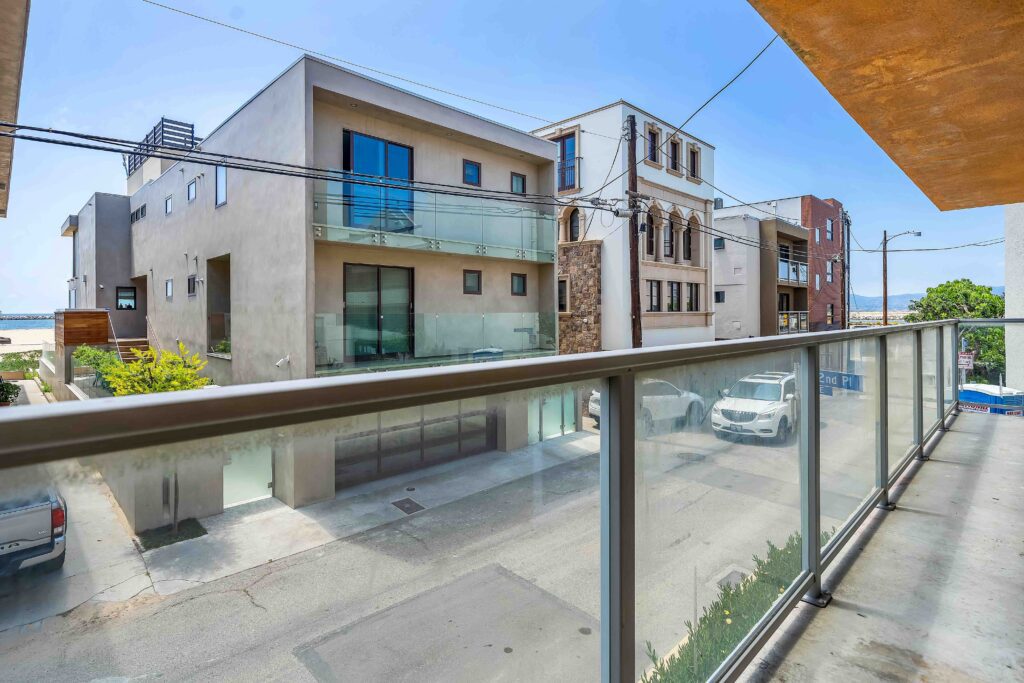 15 63rd Ave 21 15 63rd Ave 21