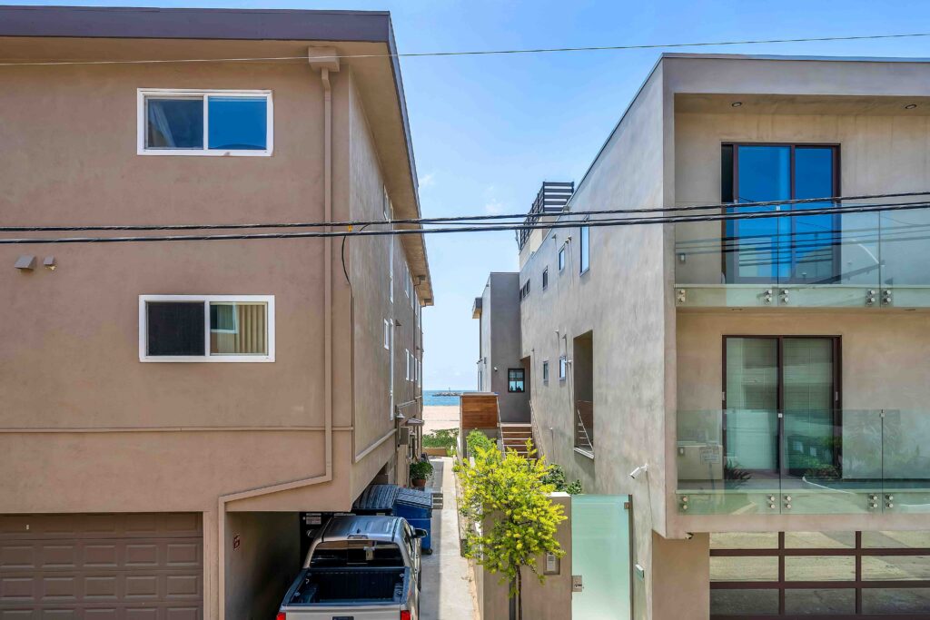 15 63rd Ave 22 15 63rd Ave 22