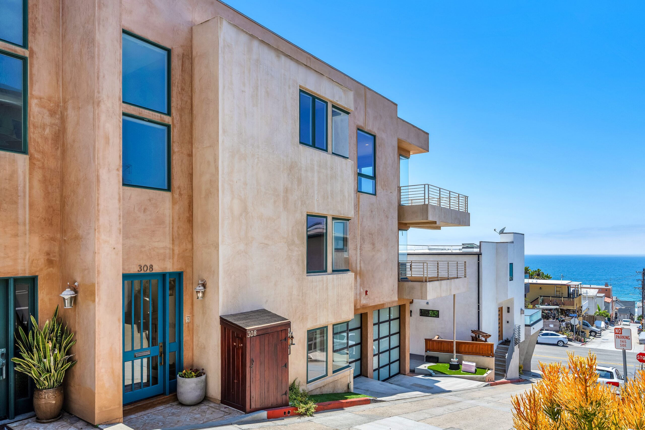 308 Gull St 1