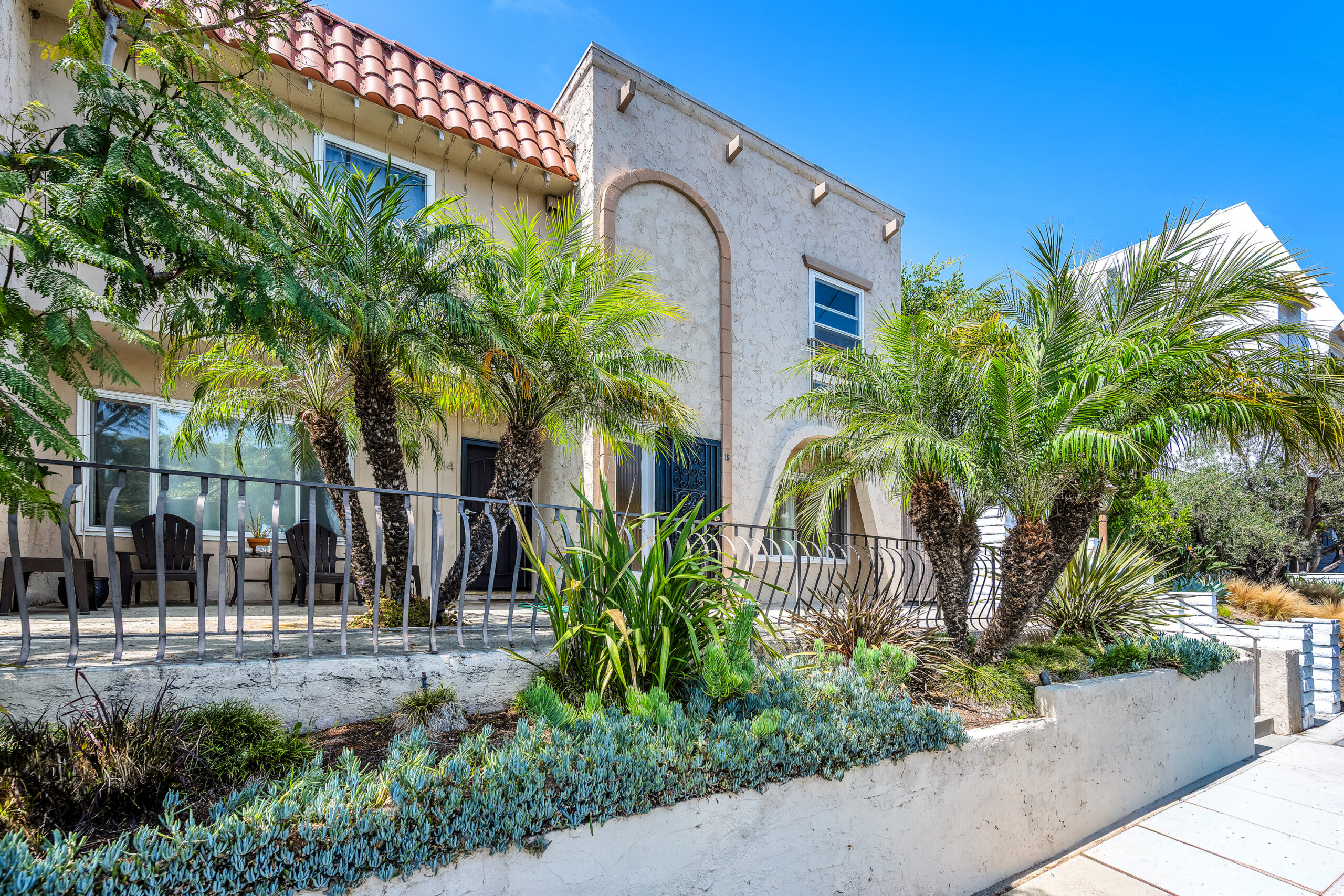 8025 Redlands 1